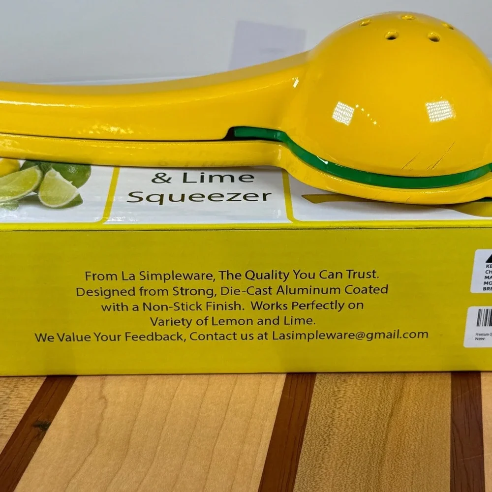 La Simpleware Premium Lemon & Lime Squeezer Die-Cast Aluminum with Zester Tool